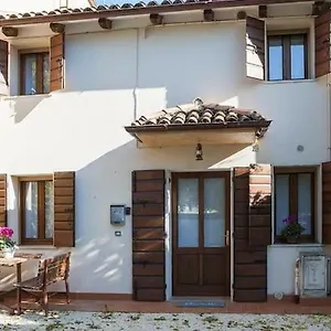  Ferienhaus La Casa In Piazza Colonna Italien