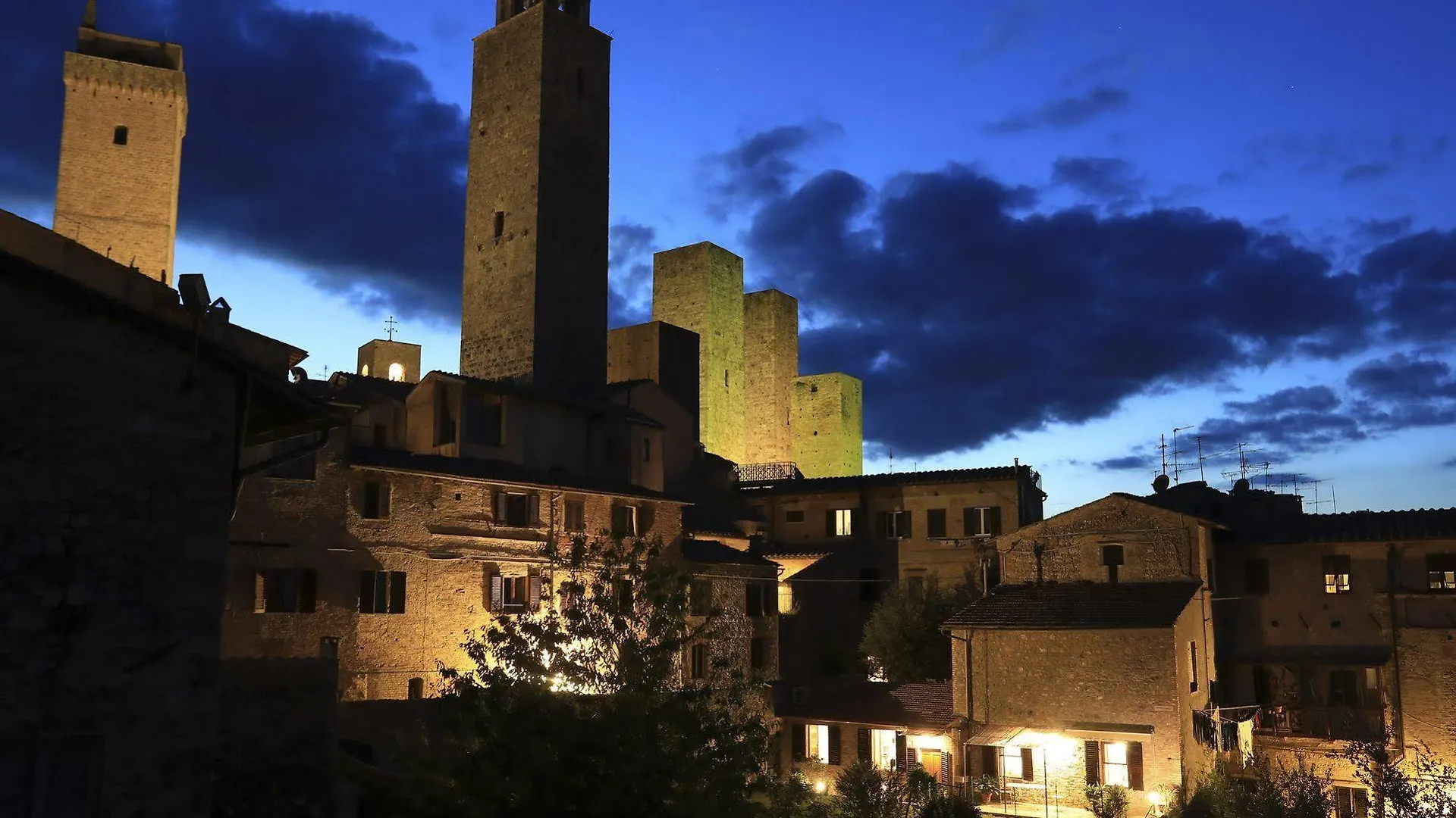 Fabio Apartments San Gimignano 0*,  Itálie